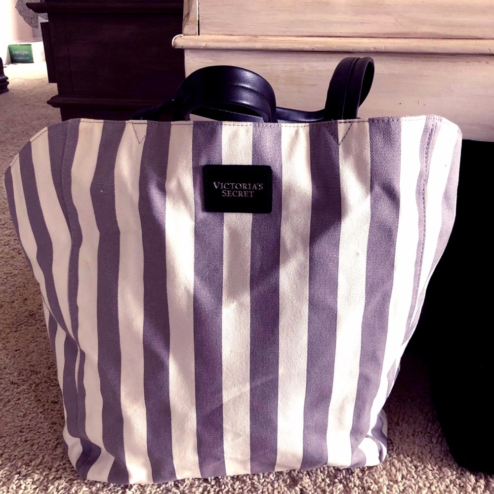 Victoria's Secret Tote/ Gym Bag grey white NWOT